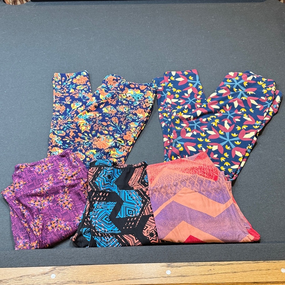 LuLaRoe Colorful Patterned Leggings Set